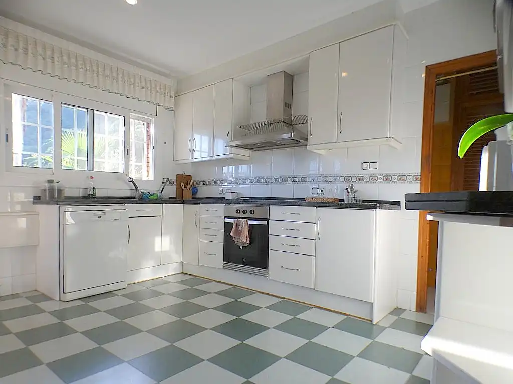 Cocina de Casa o chalet en venta en Premià de Dalt con Calefacción, Jardín privado y Parquet