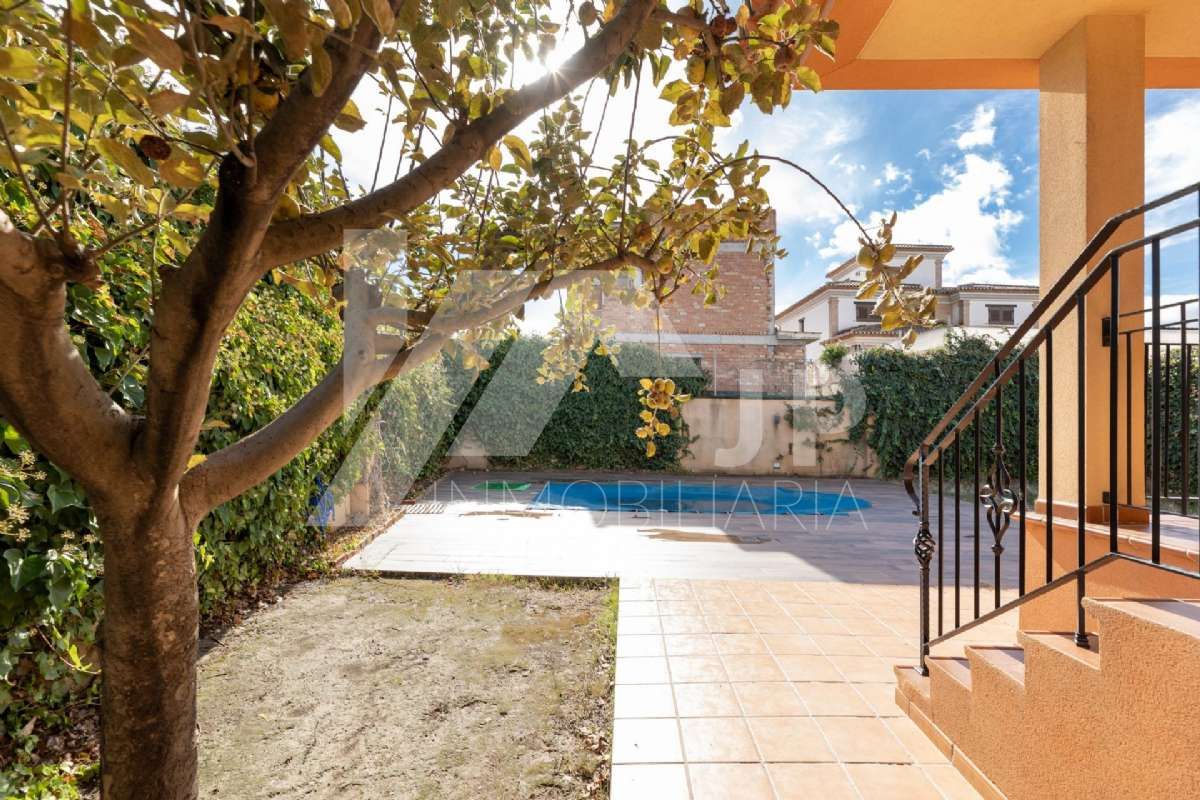 House or chalet for sale in Calle Paseo de los Tilos, 3, Residencial Triana - Barrio Alto