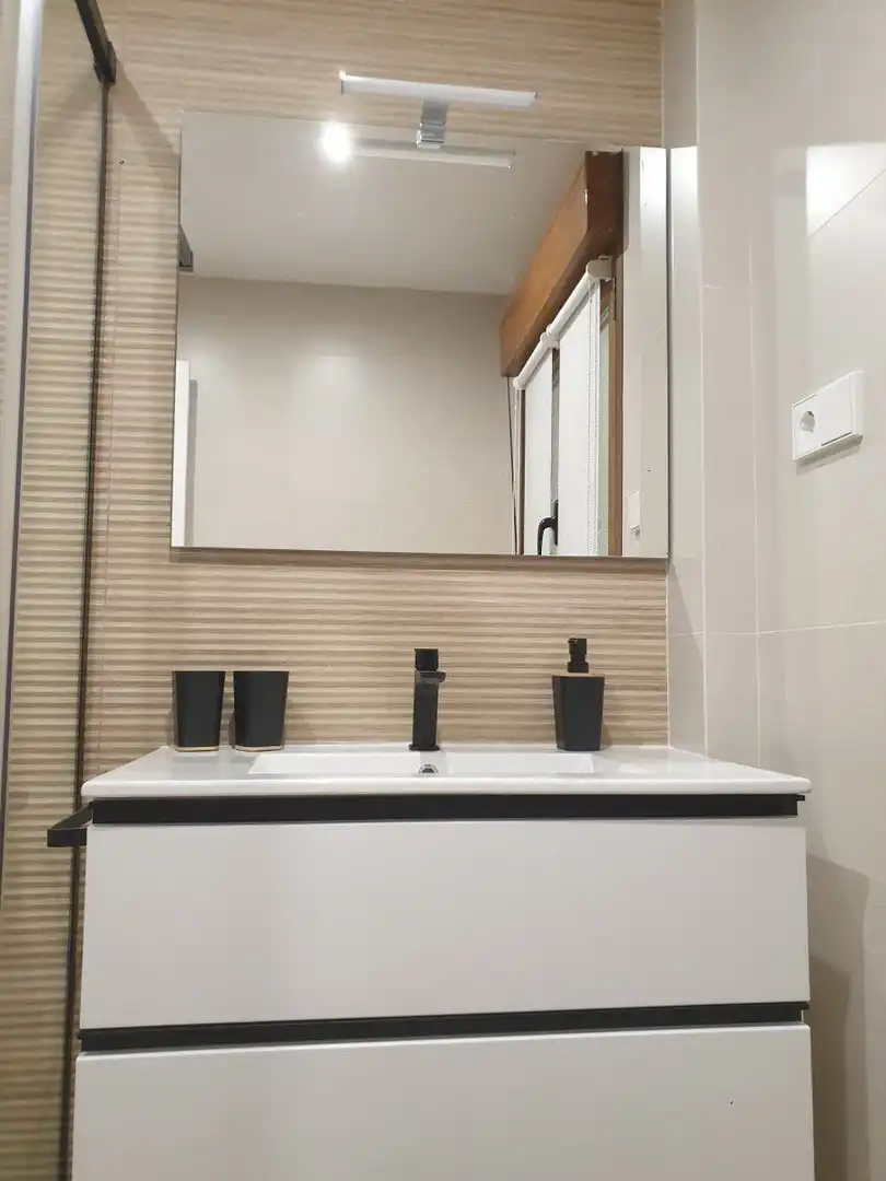 Baño de Piso de alquiler en Miranda de Ebro con Calefacción y Terraza