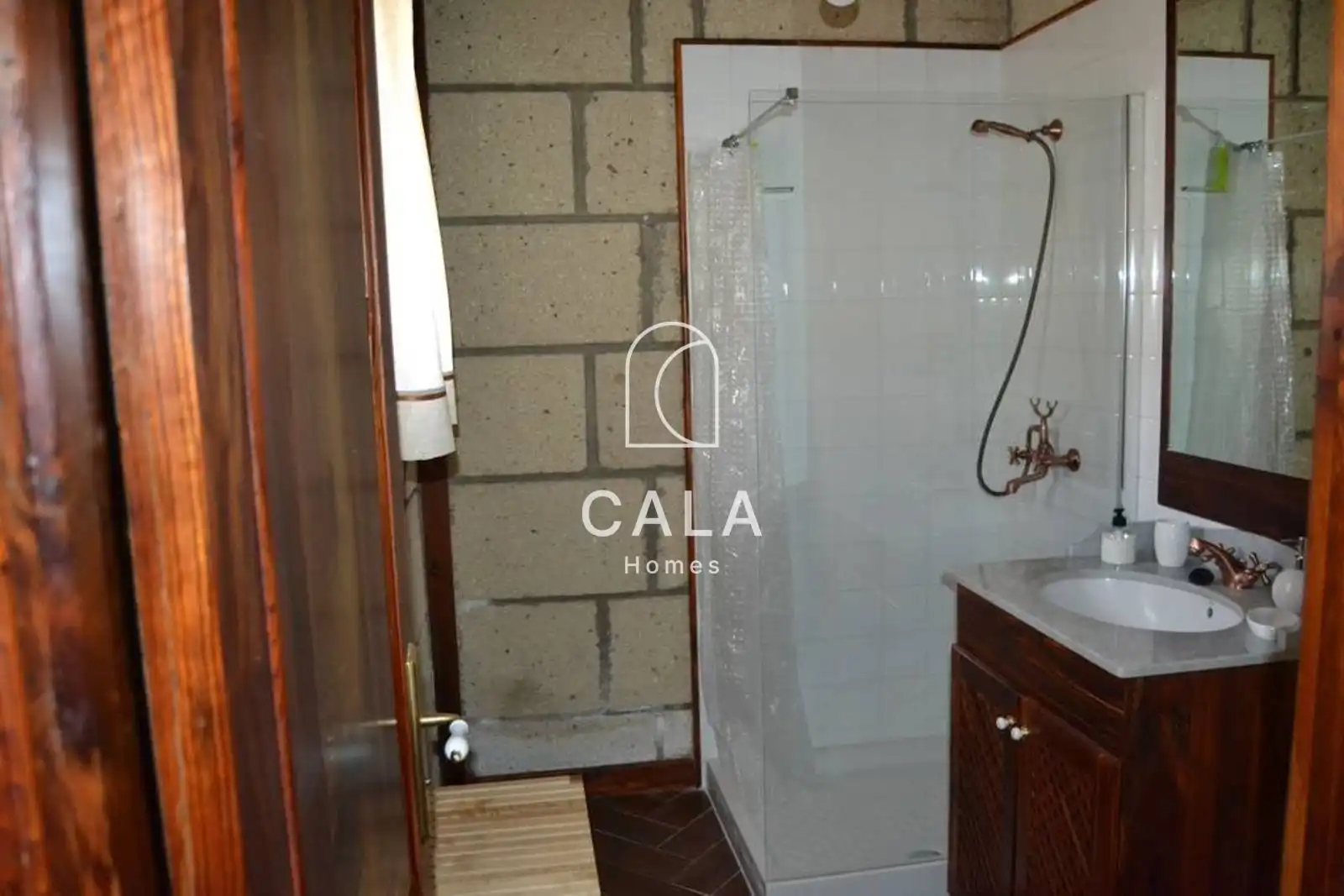 Bathroom of Houses for sale in Granadilla de Abona  with Air Conditioner, Heating and Furnished