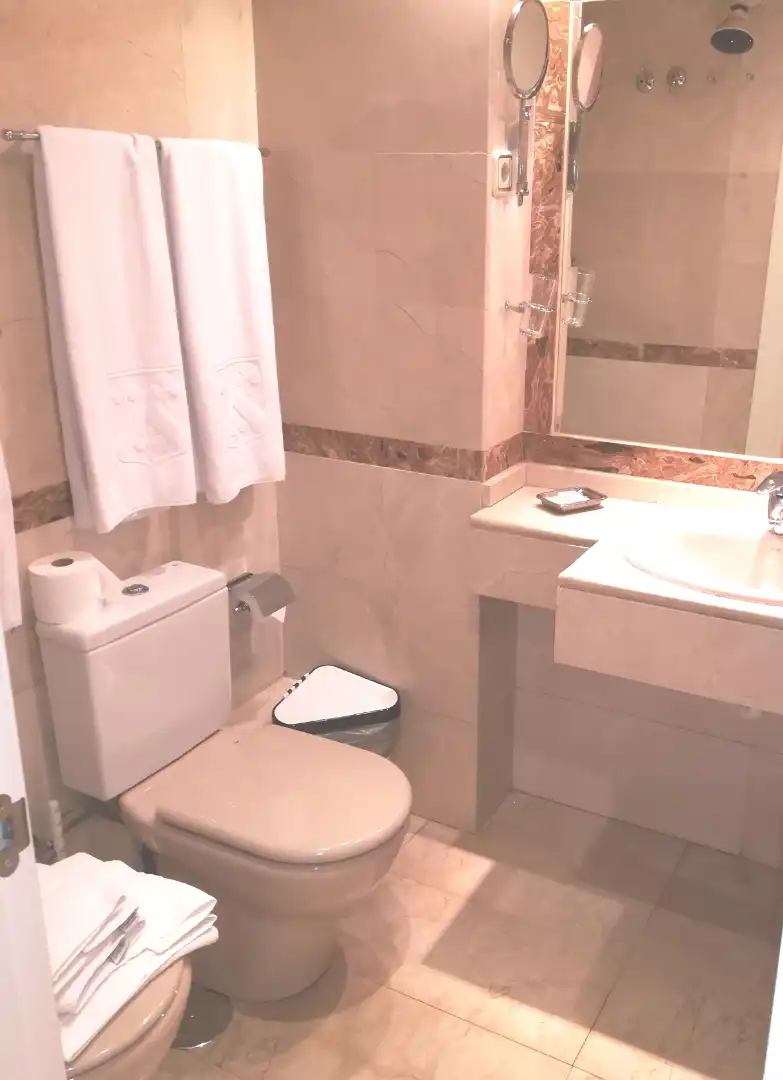 Baño de Apartamento en venta en Madrid con Aire acondicionado, Calefacción y Terraza
