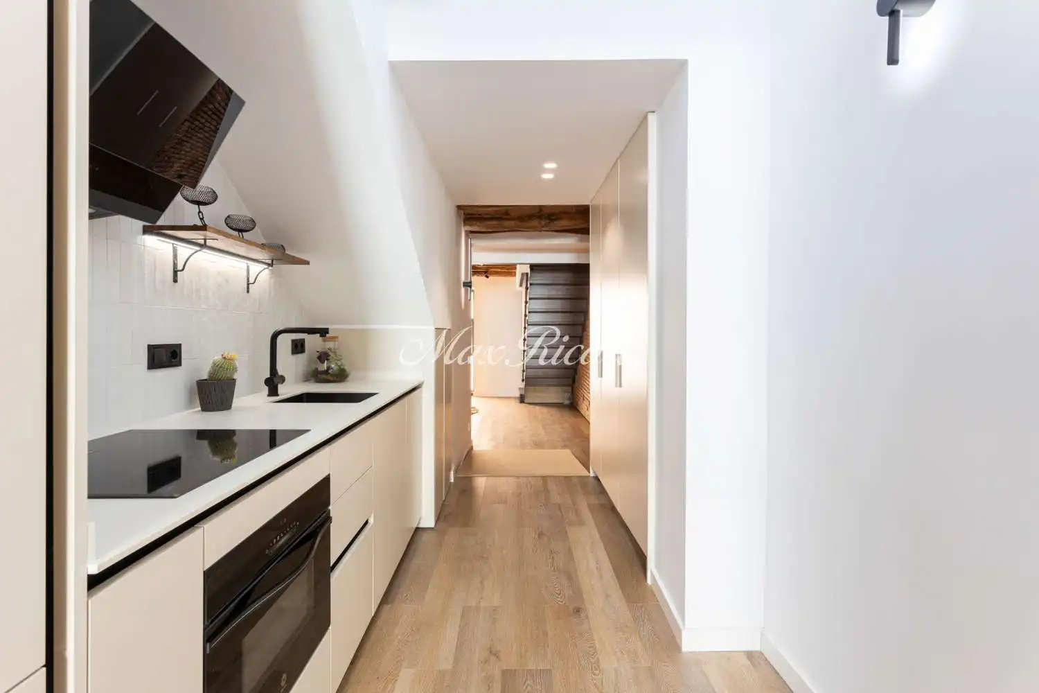 Cuina de Casa o xalet en venda en Barcelona amb Aire condicionat, Calefacció i Terrassa