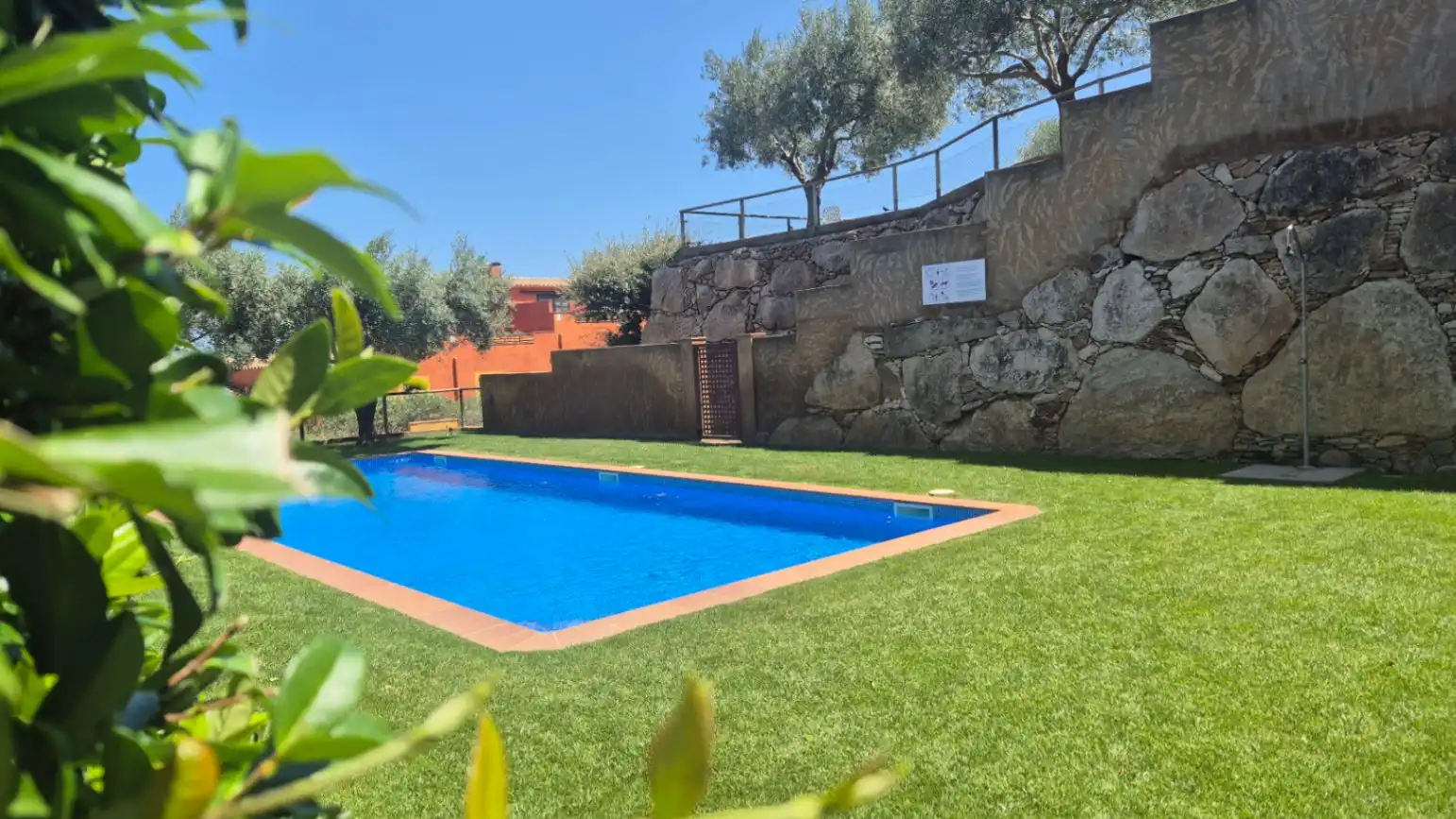 Detached house with terrace for sale in Begur pueblo