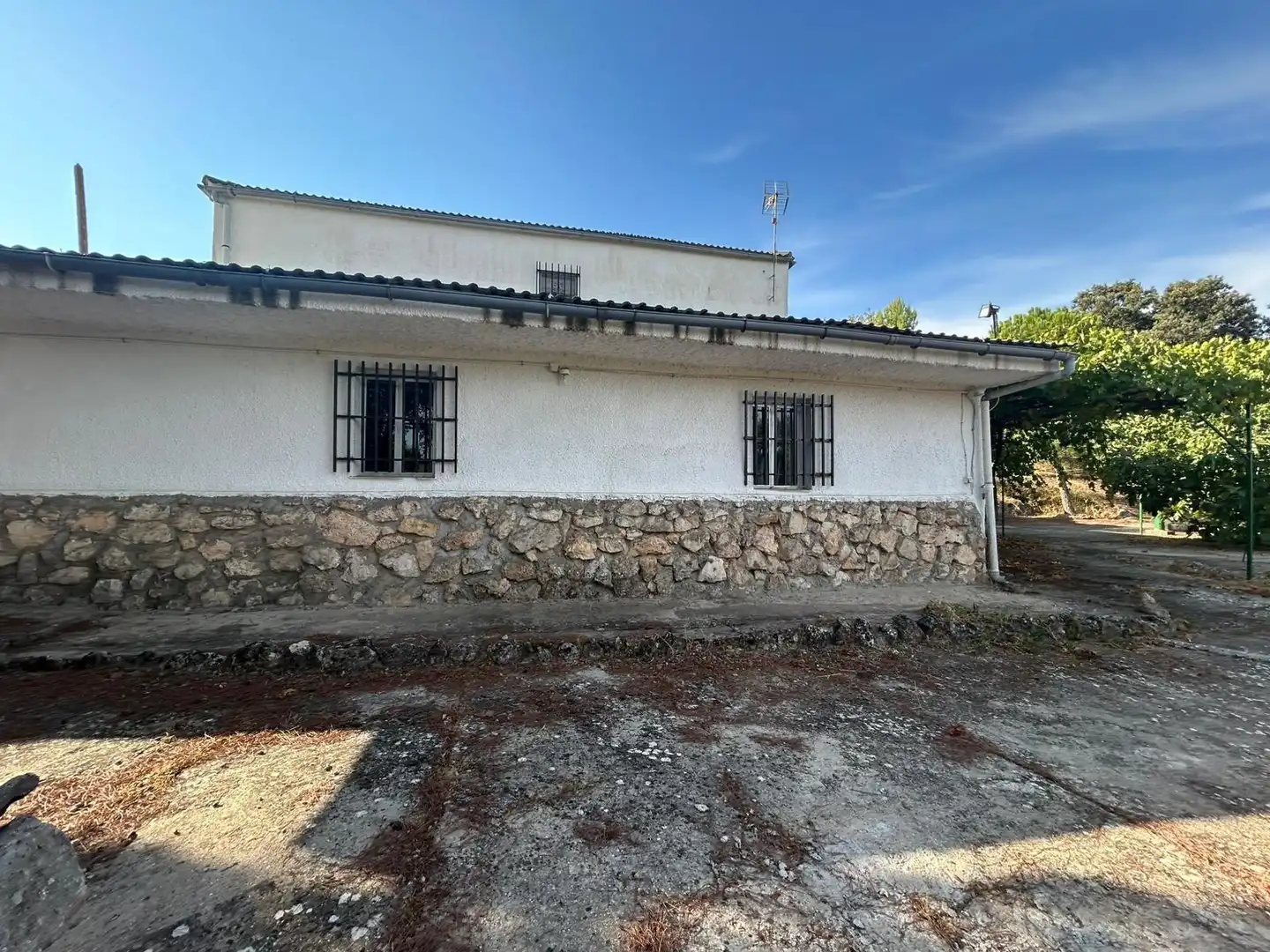 Außenansicht von Haus oder Chalet zum Verkauf in Hontoba