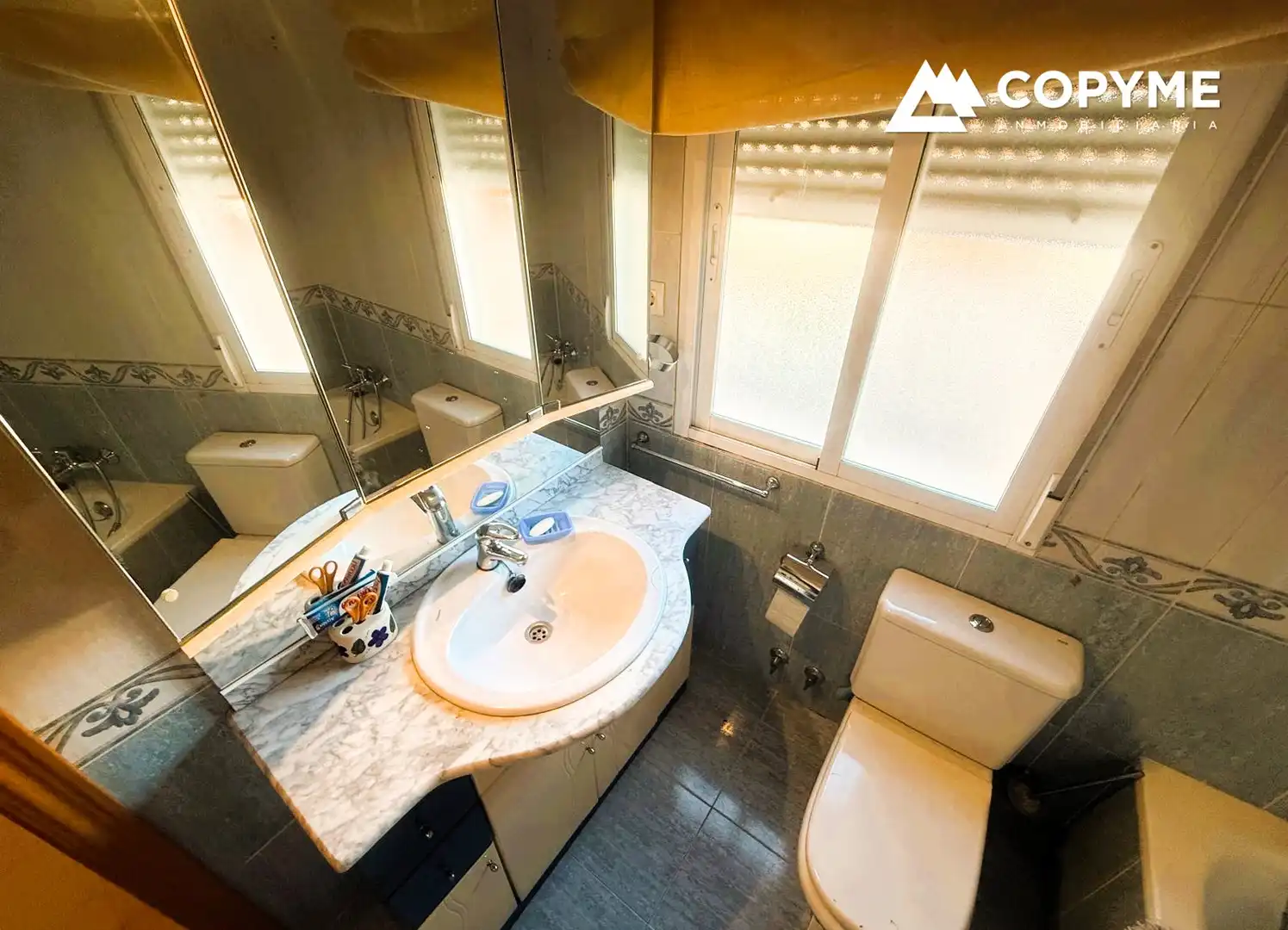 Baño de Casa adosada en venta en Santa Olalla con Aire acondicionado, Calefacción y Jardín privado