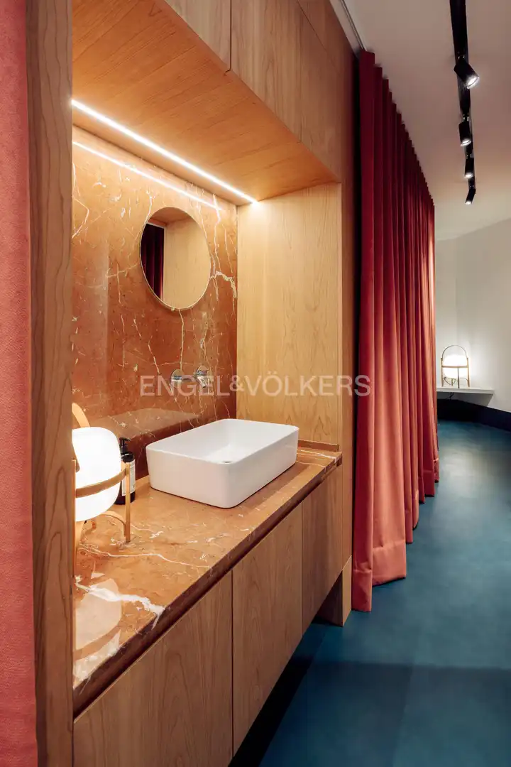 Bathroom of Flat for sale in Barcelona  with Heating and Balcony