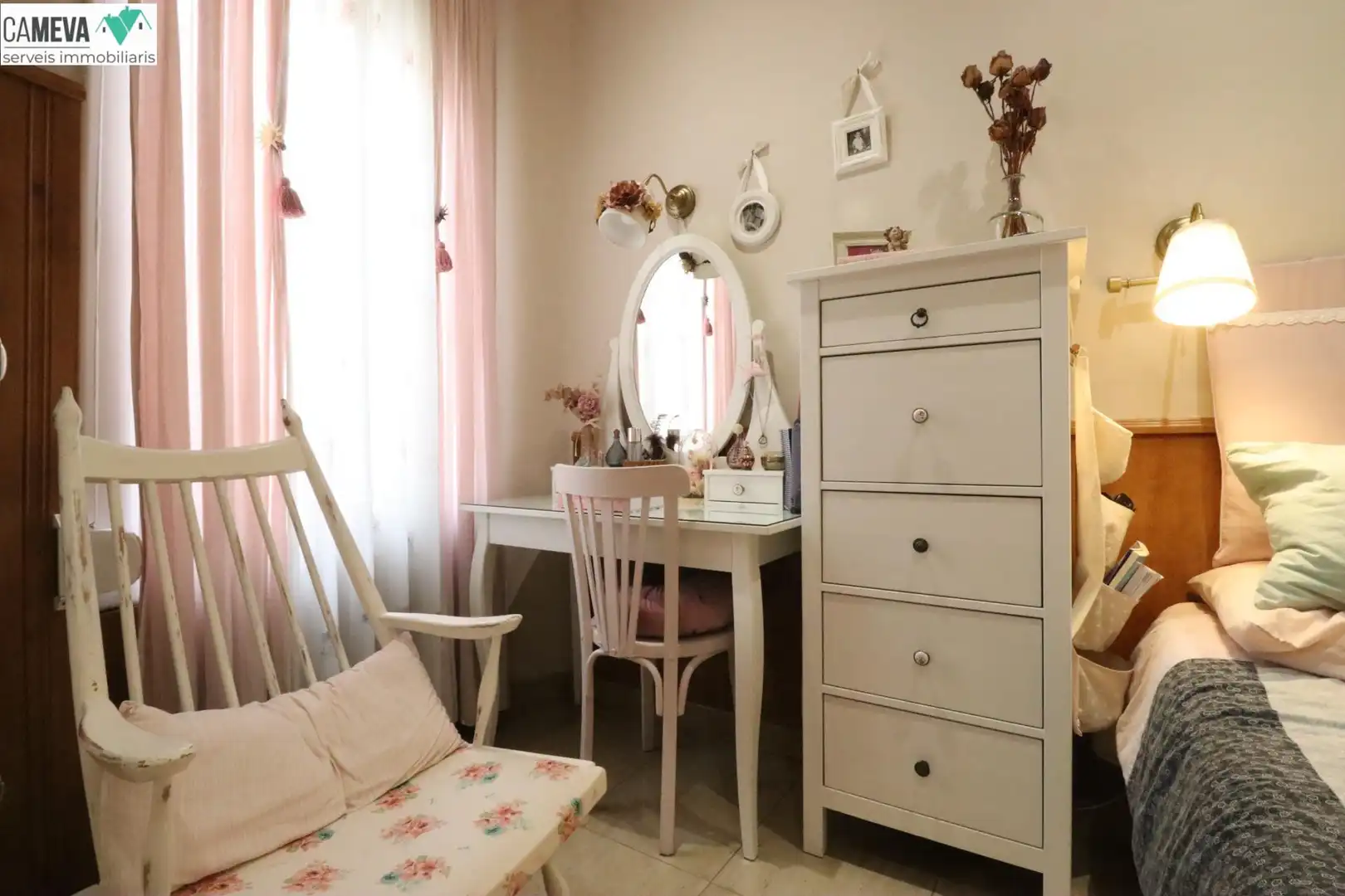 Schlafzimmer von Erdgeschoss zum Verkauf in Badalona mit Klimaanlage, Heizung und Terrasse