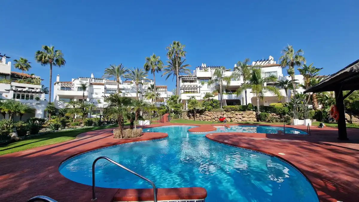 Jardí de Àtic en venda en Marbella amb Aire condicionat, Terrassa i Moblat