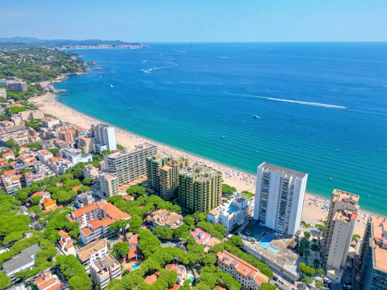 Außenansicht von Wohnungen zum Verkauf in Castell d'Aro, Platja d'Aro i s'Agaró mit Terrasse, Balkon und Alarm