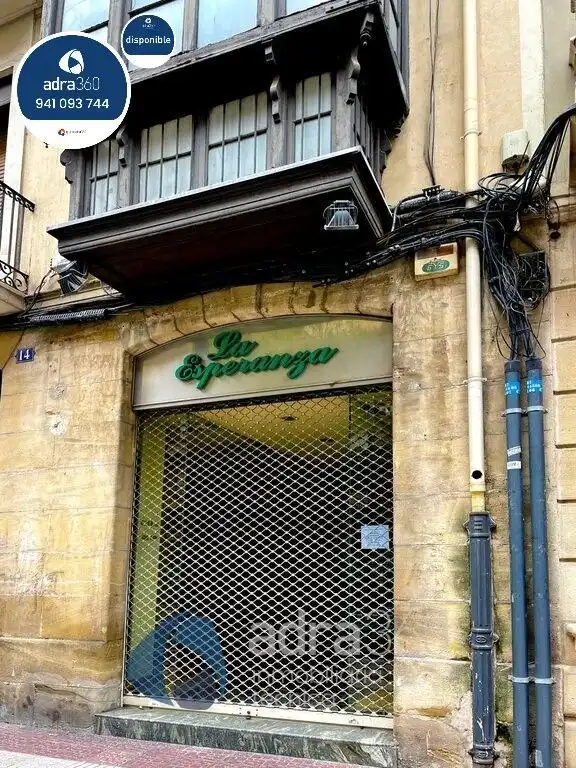 Local comercial de lloguer a General Vara De Rey