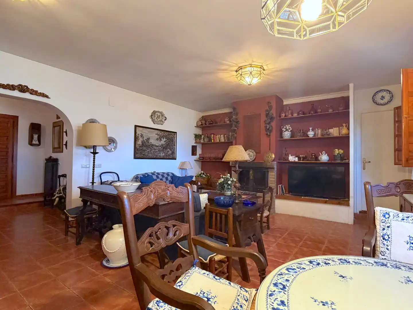 Sala d'estar de Casa o xalet en venda en La Estrella amb Calefacció, Jardí privat i Traster