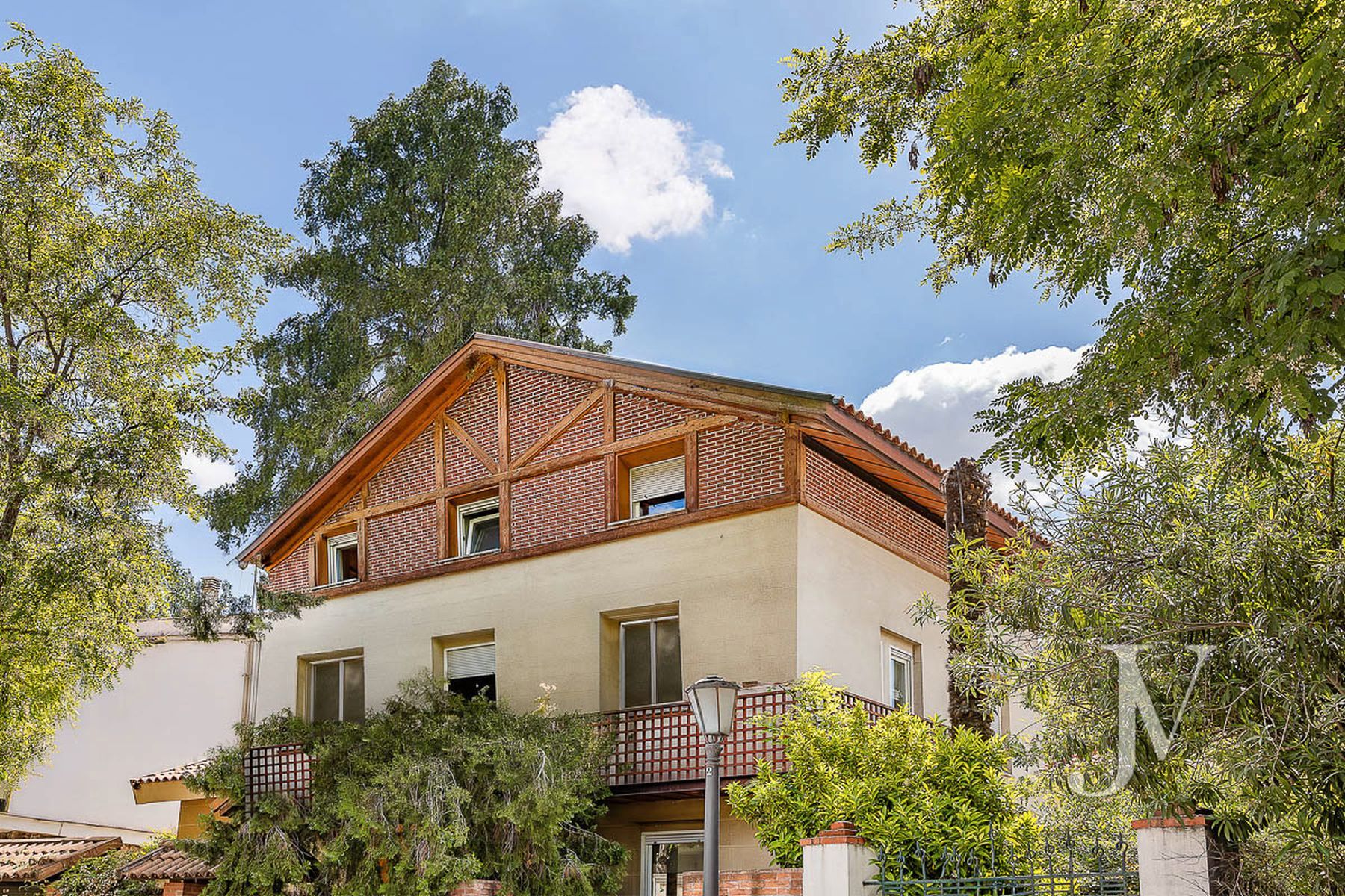 Exterior view of House or chalet for sale in  Madrid Capital  with Air Conditioner, Heating and Private garden