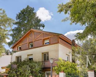 Vista exterior de Casa o xalet en venda en  Madrid Capital amb Aire condicionat, Calefacció i Jardí privat