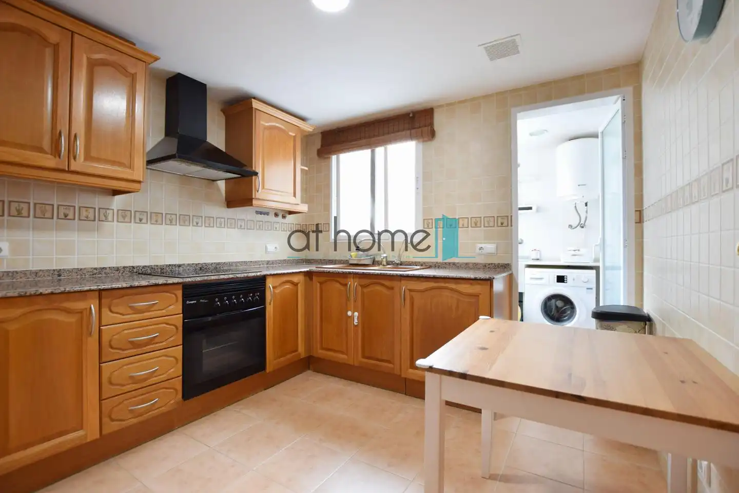Flat for rent in Avinguda del País Valencià, Centro