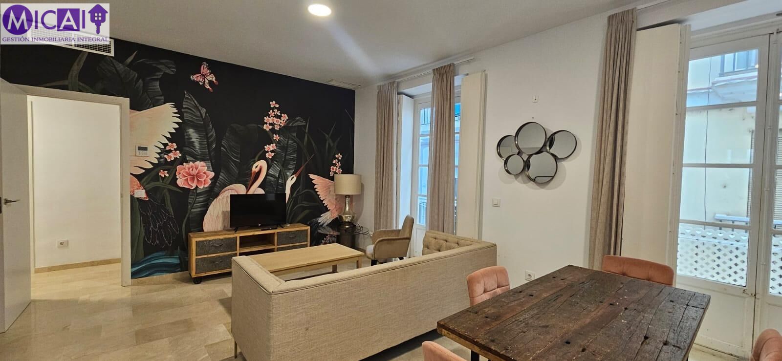 Sala d'estar de Pis de lloguer en  Cádiz Capital amb Balcó