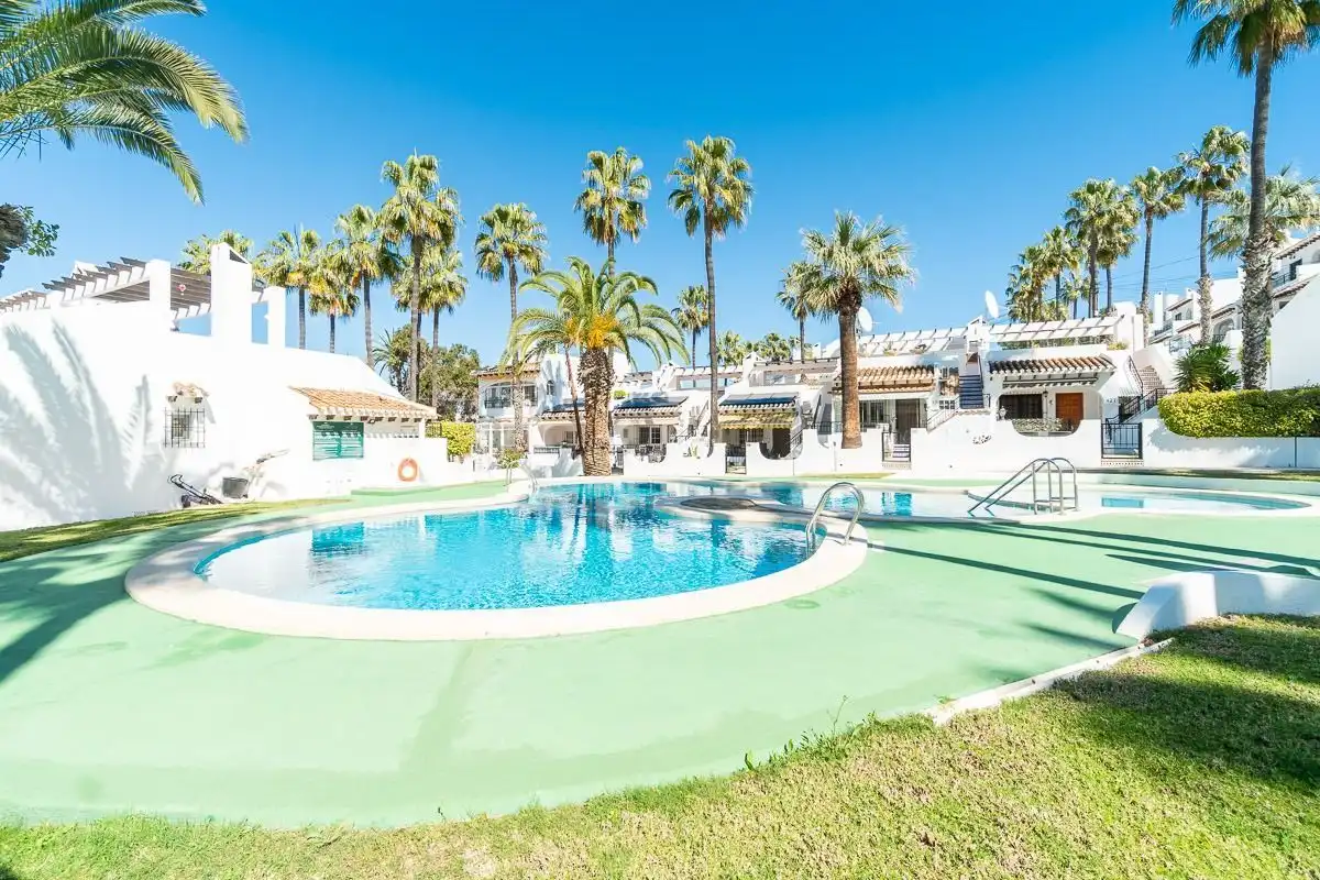 Swimming pool of Detached homes for rent in Orihuela  with Air Conditioner, Terrace and Furnished