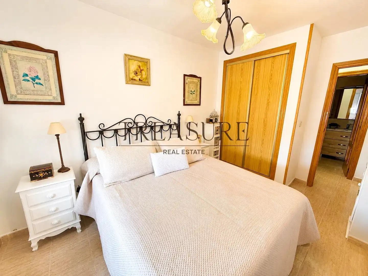 Bedroom of Flat for sale in Cartagena  with Air Conditioner, Balcony and Community pool