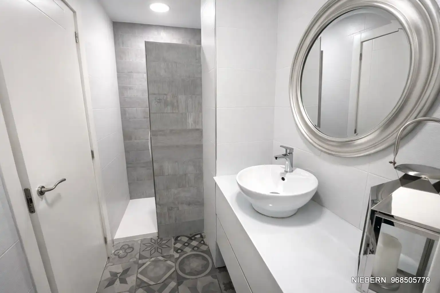 Baño de Piso en venta en Cartagena con Aire acondicionado, Parquet y Amueblado