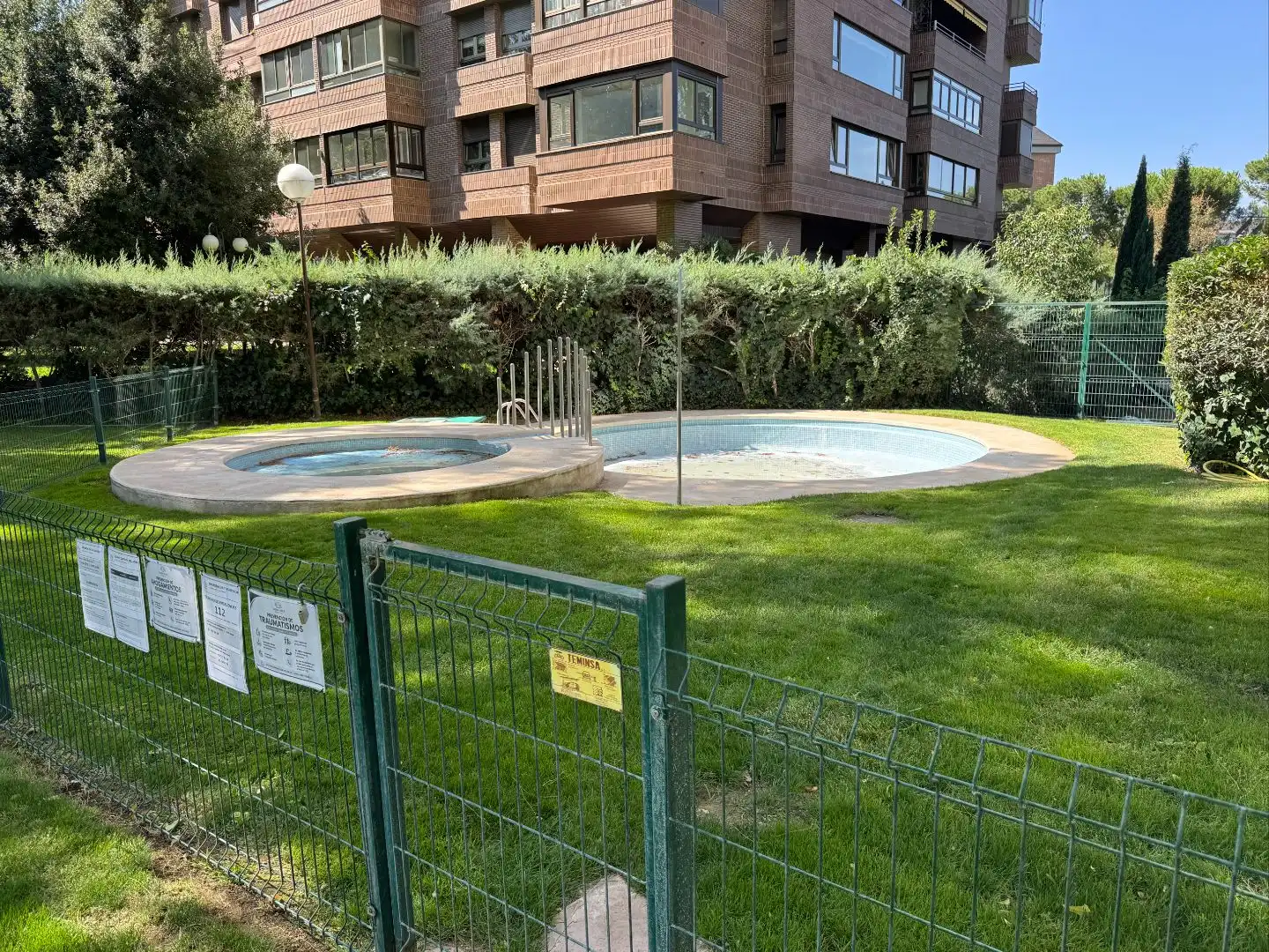 Piscina de Pis en venda en  Madrid Capital amb Aire condicionat, Terrassa i Piscina