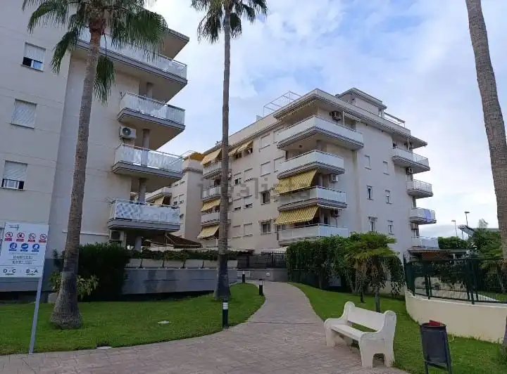 Außenansicht von Wohnung zur Miete in Canet d'En Berenguer mit Klimaanlage, Abstellraum und Schwimmbad