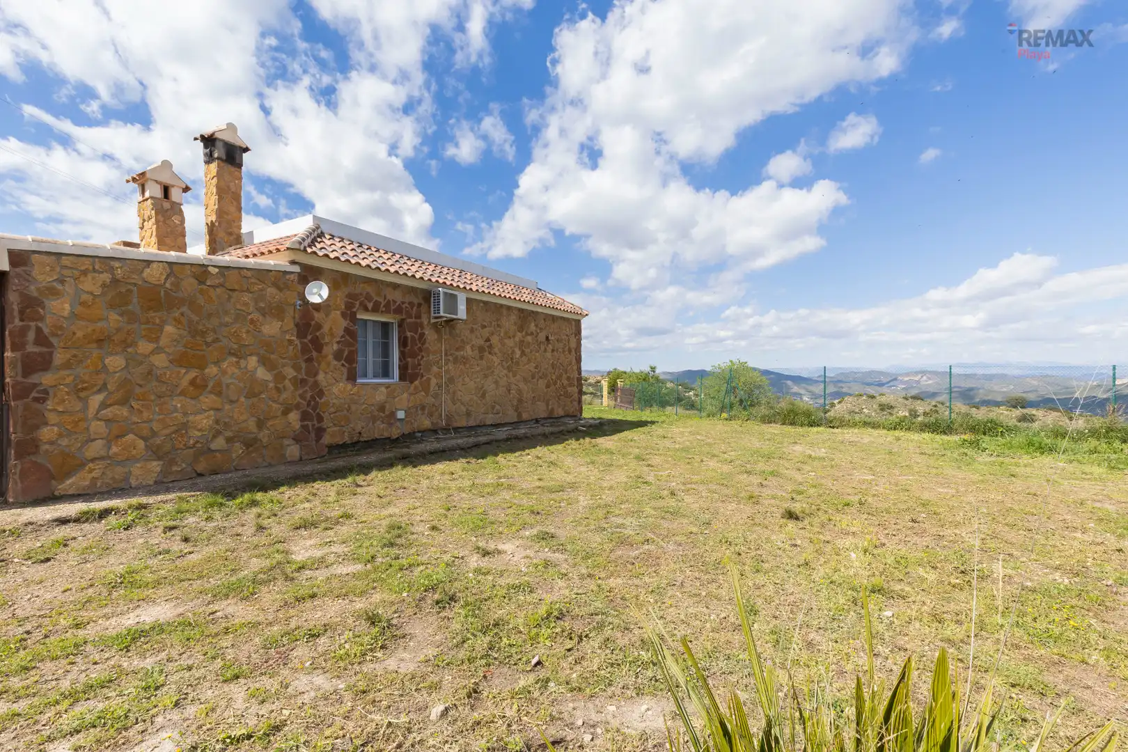 Exterior view of Country homes for sale in Bédar  with Air Conditioner, Private garden and Terrace