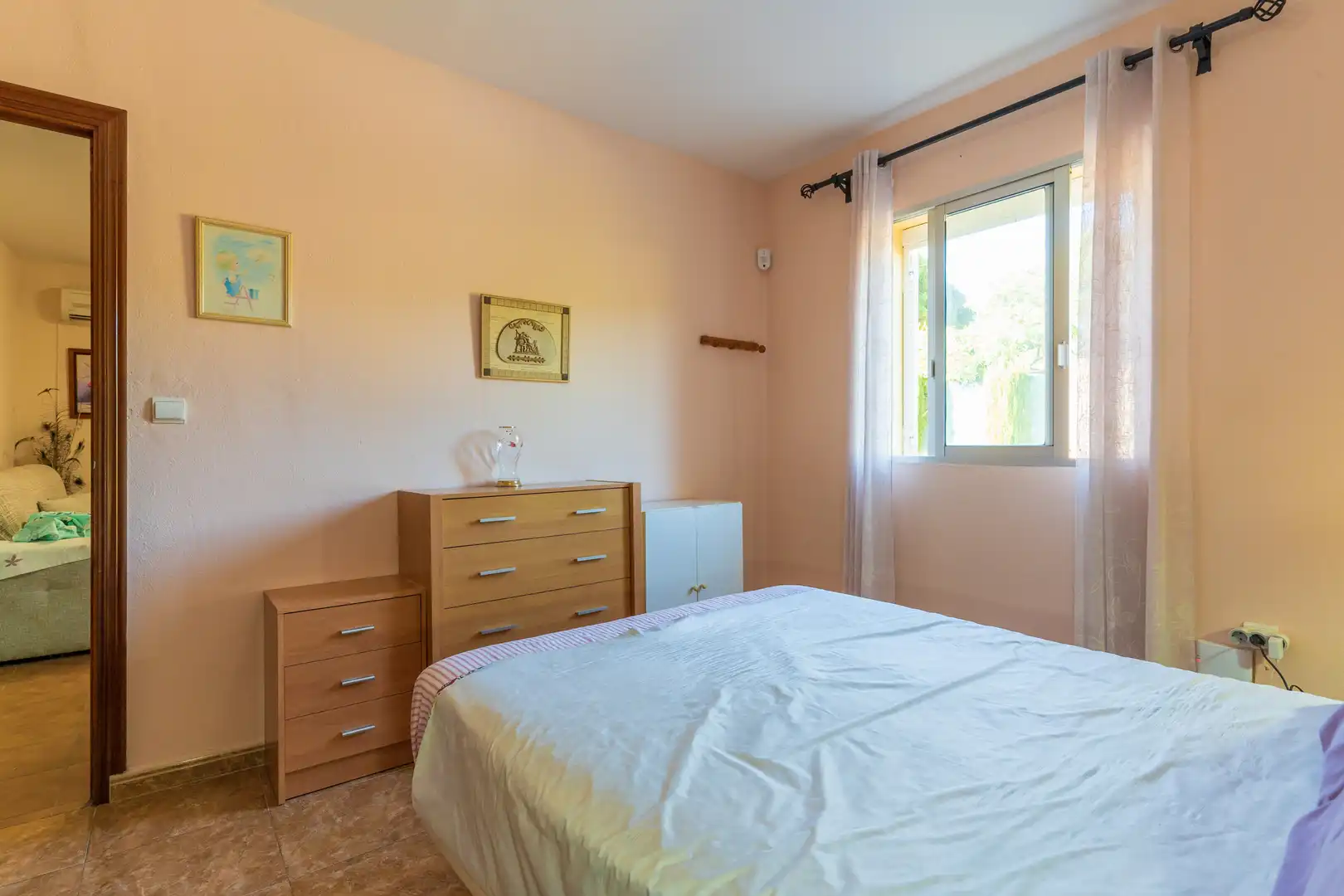 Habitación de Finca rústica en venta en Bonares con Aire acondicionado, Jardín privado y Terraza