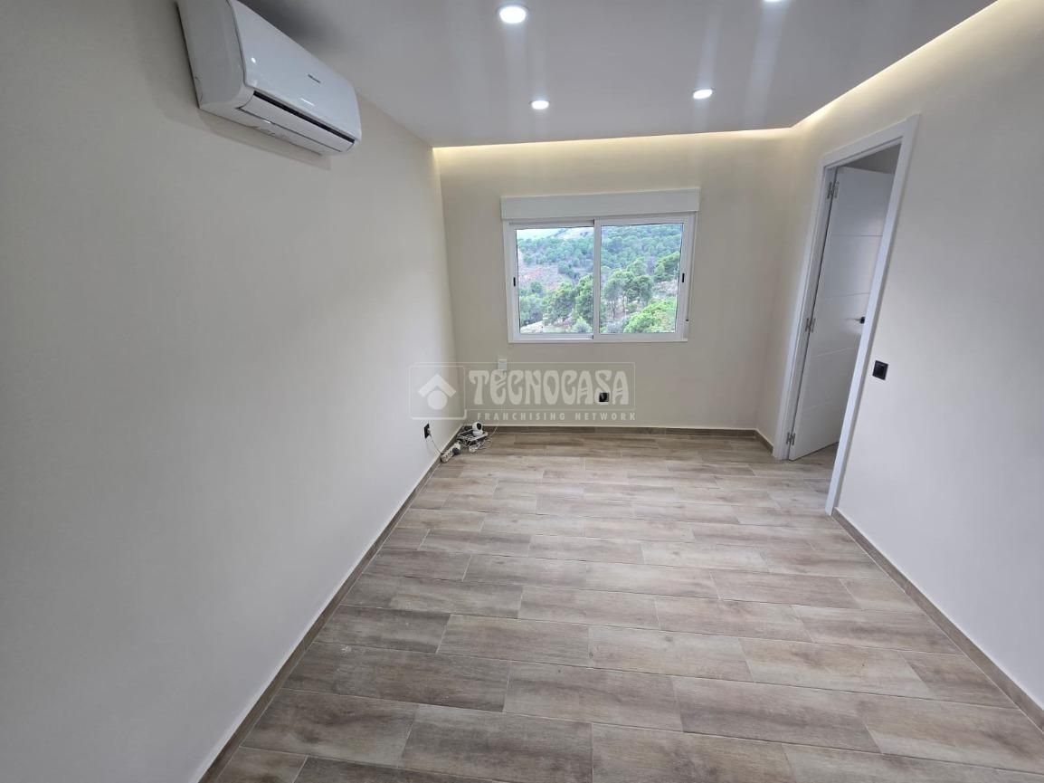 Bedroom of Flat for sale in  Barcelona Capital  with Heating and Parquet flooring