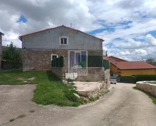 Vista exterior de Casa o xalet en venda en Santa Olalla de Bureba