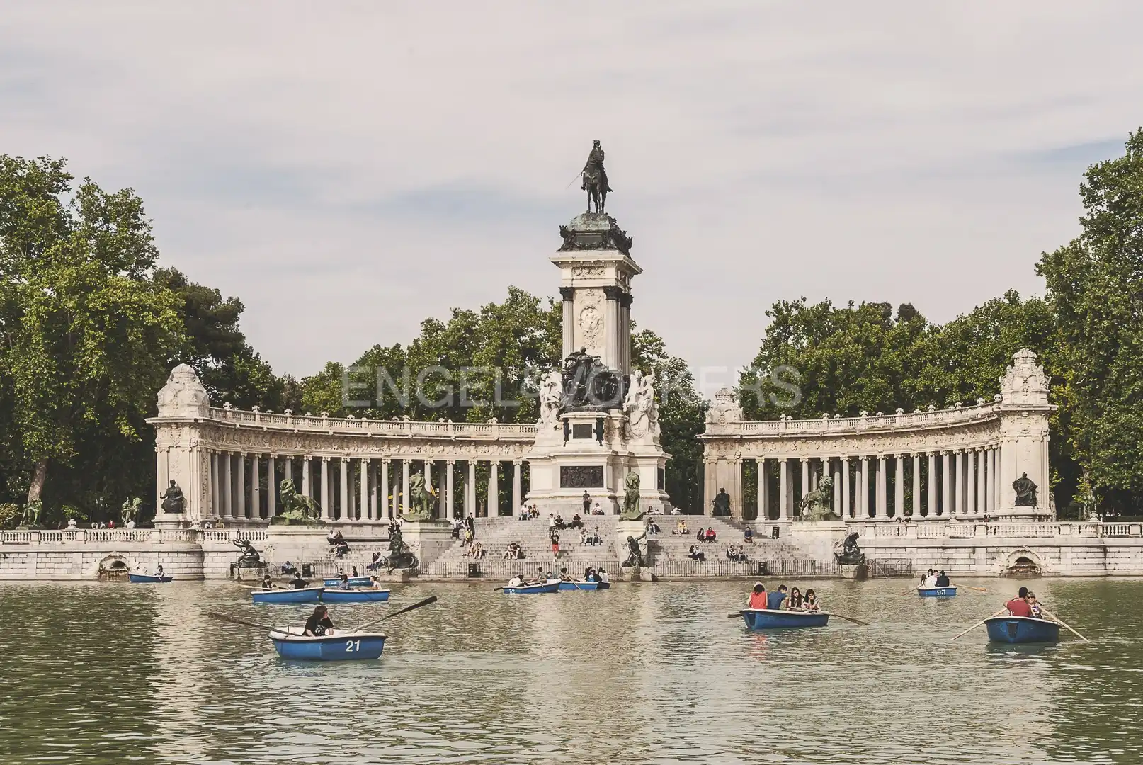 Vista exterior de Piso en venta en Madrid con Aire acondicionado y Calefacción