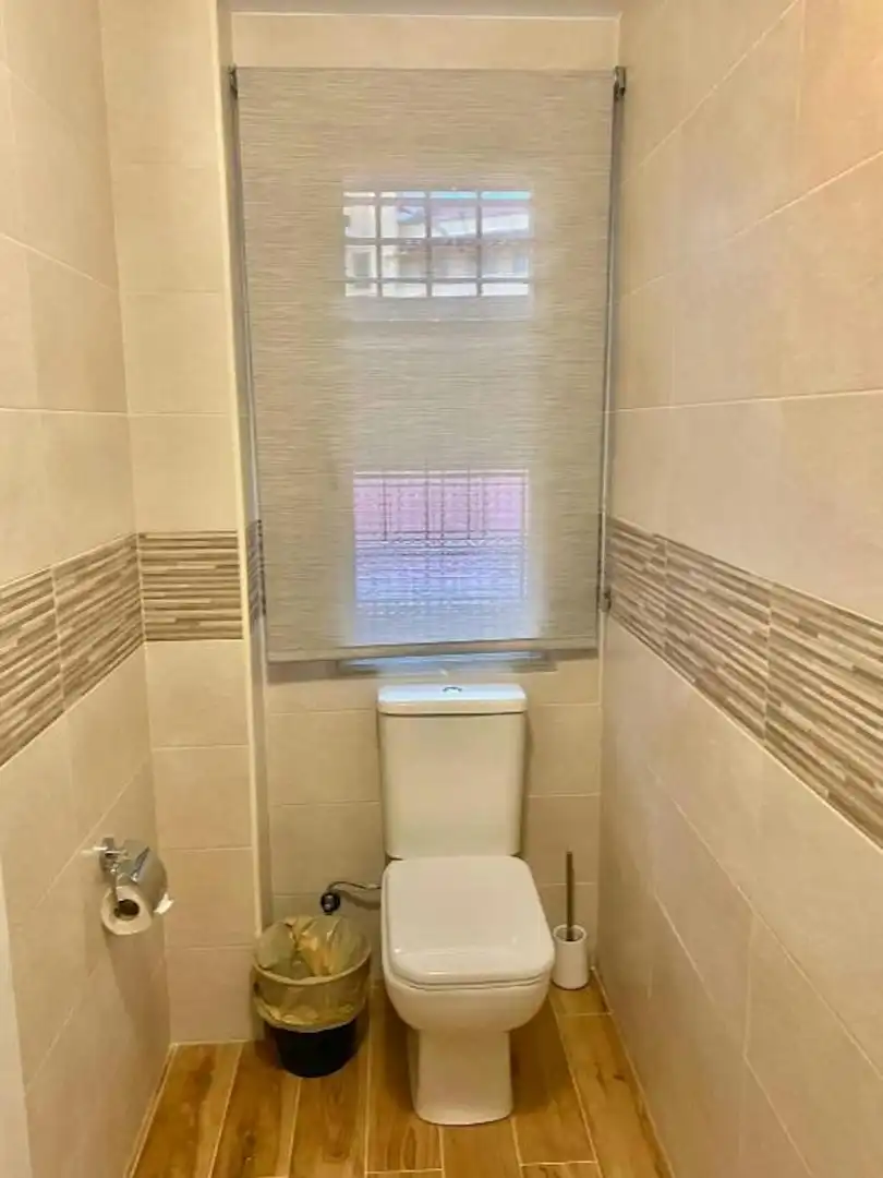 Baño de Piso de alquiler en Madrid con Aire acondicionado, Calefacción y Amueblado