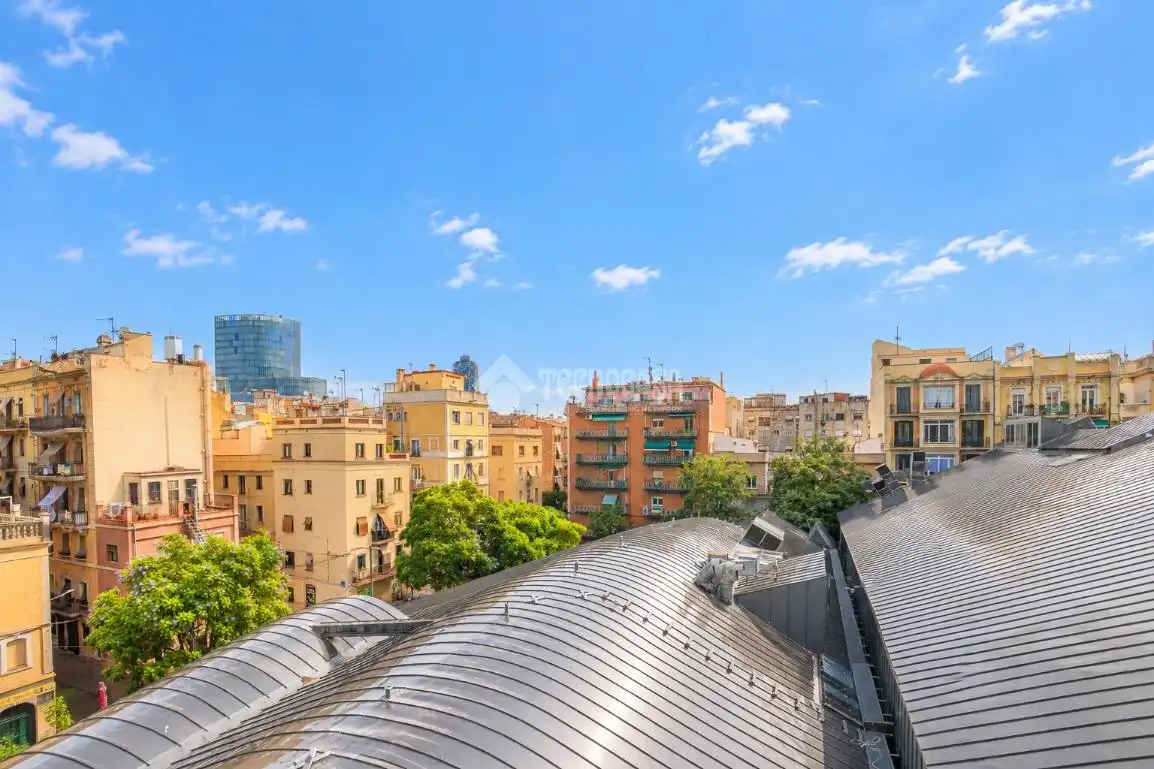 Außenansicht von Wohnung zum Verkauf in Barcelona