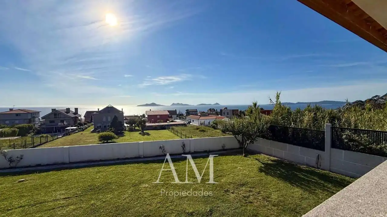 Jardí de Casa o xalet en venda en Vigo  amb Calefacció, Jardí privat i Terrassa