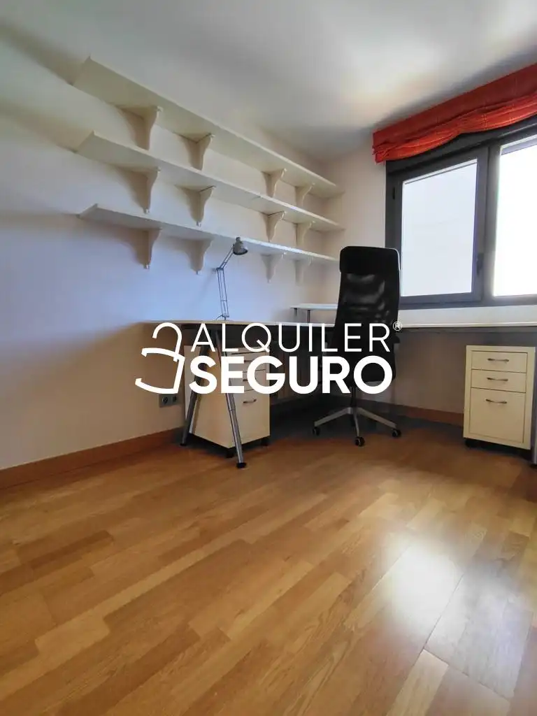 Piso de alquiler en Paracuellos de Jarama con Aire acondicionado, Calefacción y Terraza