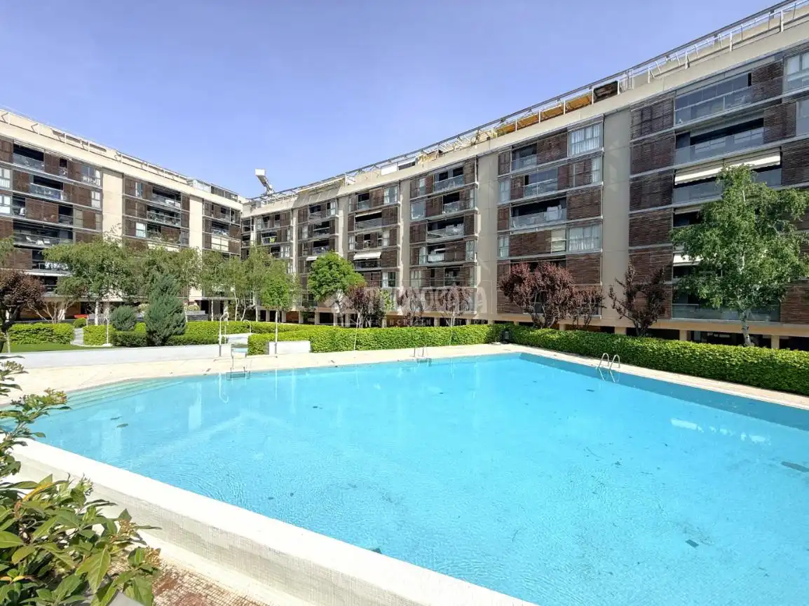 Exterior view of Flat for sale in Madrid  with Air Conditioner, Heating and Terrace