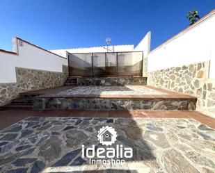 Exterior view of Single-family semi-detached for sale in Seseña  with Air Conditioner and Terrace