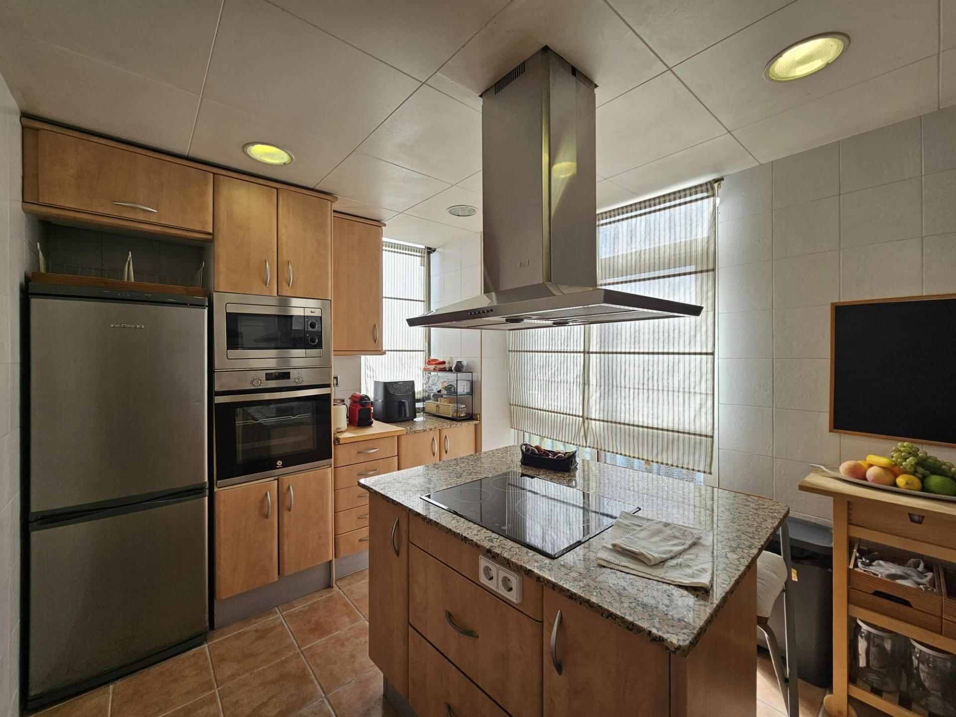 Pis en venda a Paseo SANTA COLOMA, Baró de Viver