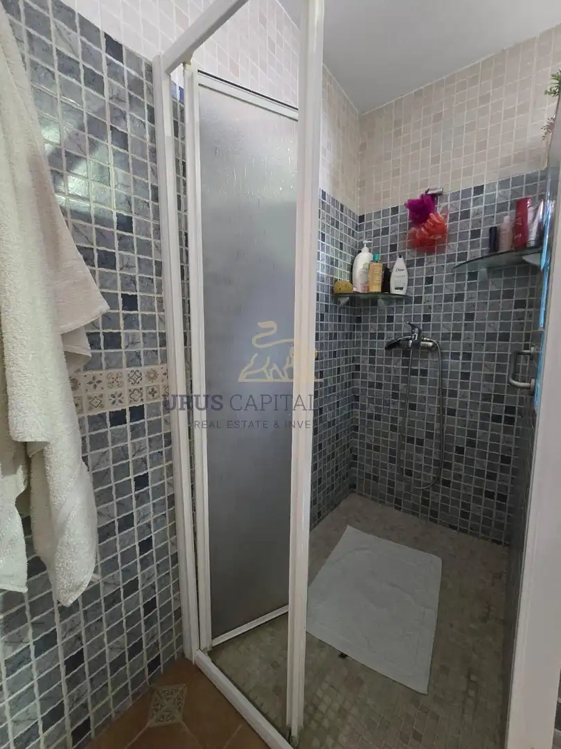 Baño de Casa adosada en venta en La Victoria con Aire acondicionado, Calefacción y Jardín privado