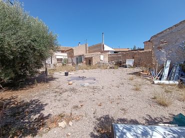Casa amb jardí en venda a Tobarra