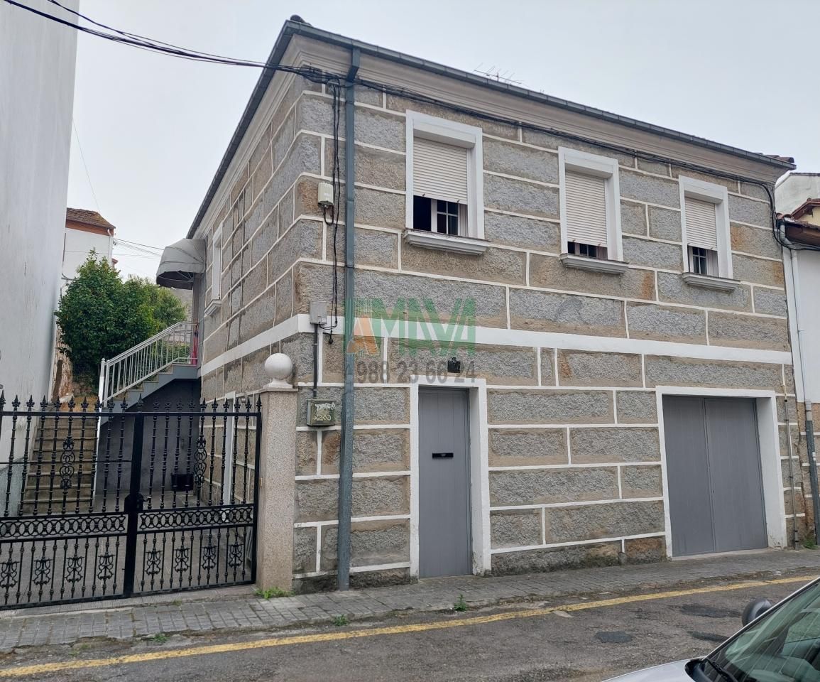Exterior view of House or chalet for sale in Ourense Capital   with Heating and Private garden