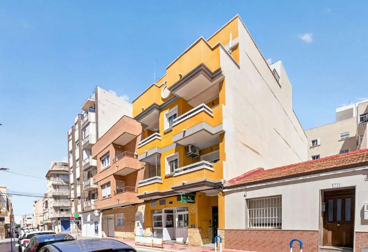 Vista exterior de Ático en venta en Torrevieja con Terraza