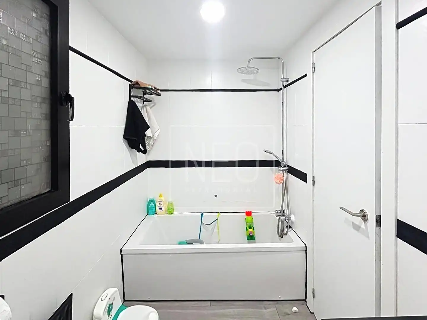Bathroom of Flat for sale in Torrejón de Ardoz  with Air Conditioner, Heating and Private garden