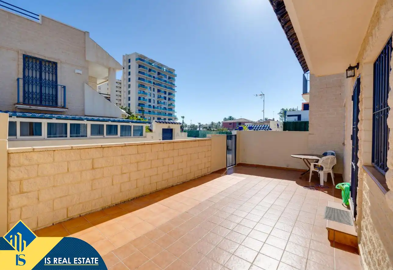 Terrassa de Casa adosada en venda en Torrevieja amb Aire condicionat, Calefacció i Terrassa