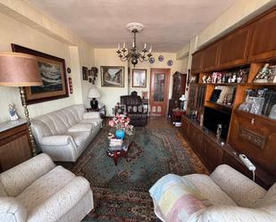 Sala d'estar de Pis en venda en  Madrid Capital amb Aire condicionat, Calefacció i Parquet