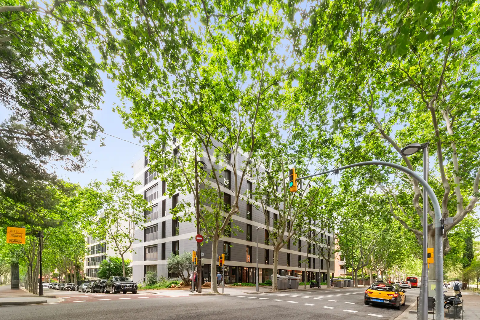 Außenansicht von Wohnung zur Miete in Barcelona mit Klimaanlage, Heizung und Parkett