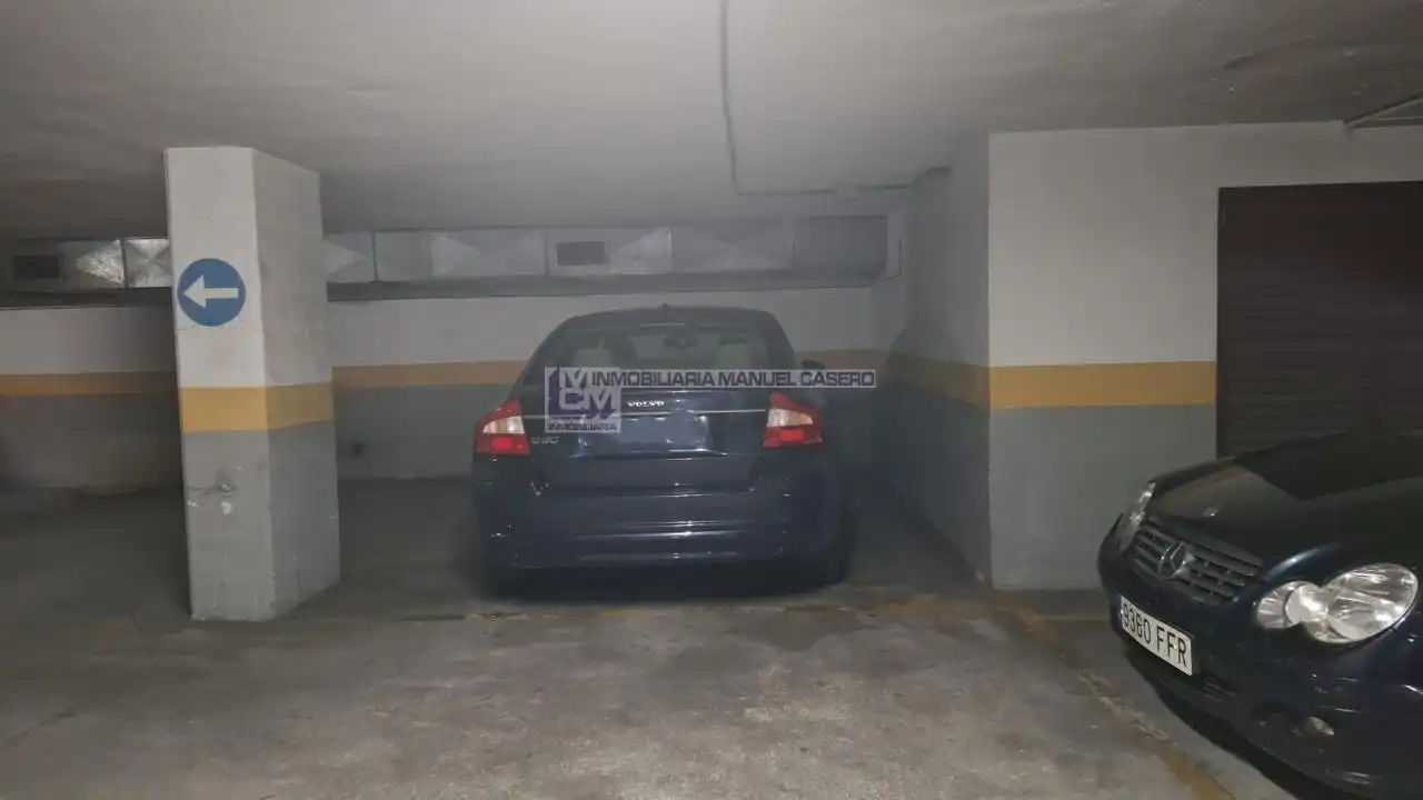 Parking de Piso en venta en Cáceres con Calefacción y Terraza