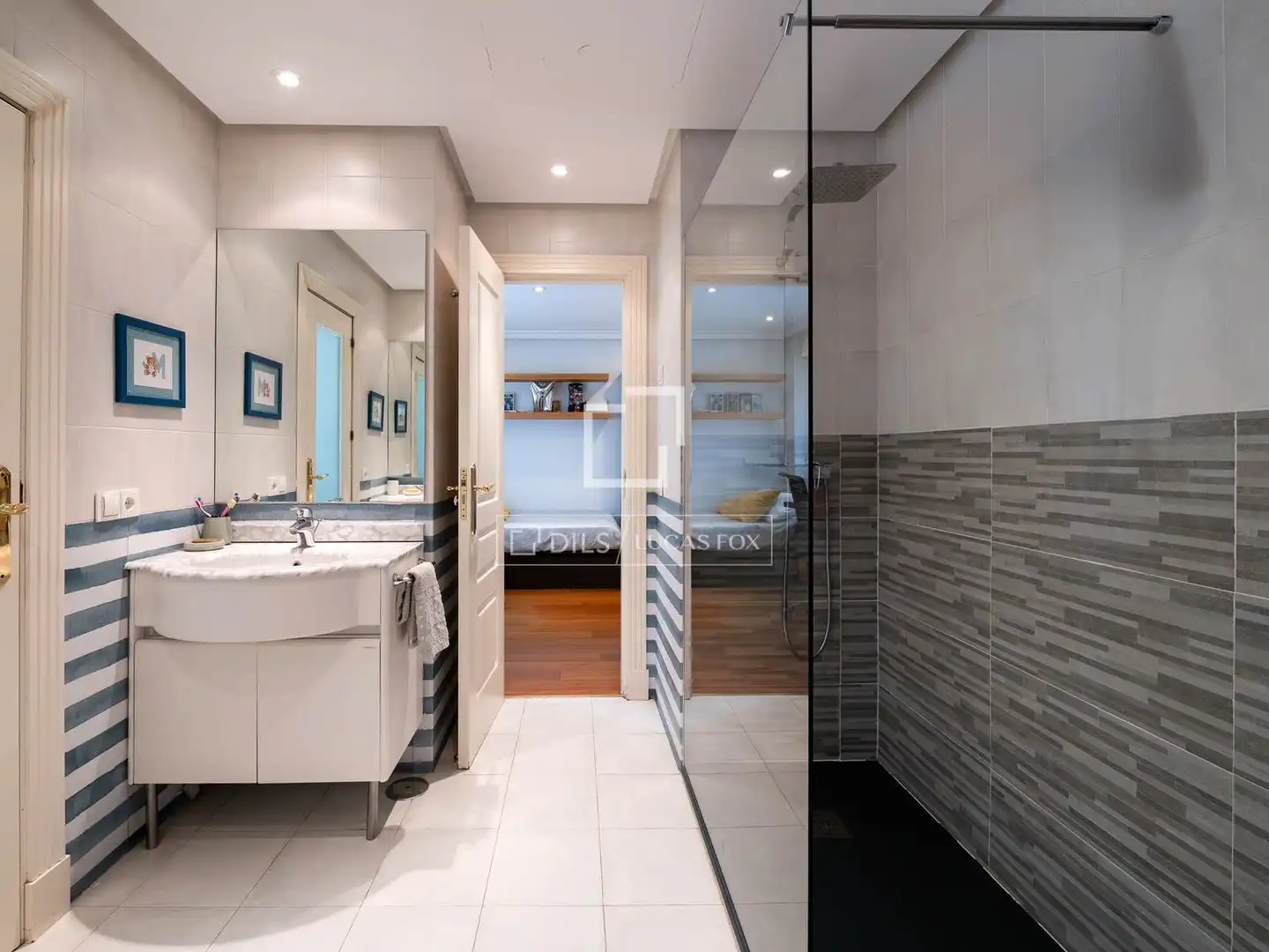 Baño de Casa o chalet en venta en Madrid con Aire acondicionado, Calefacción y Jardín privado