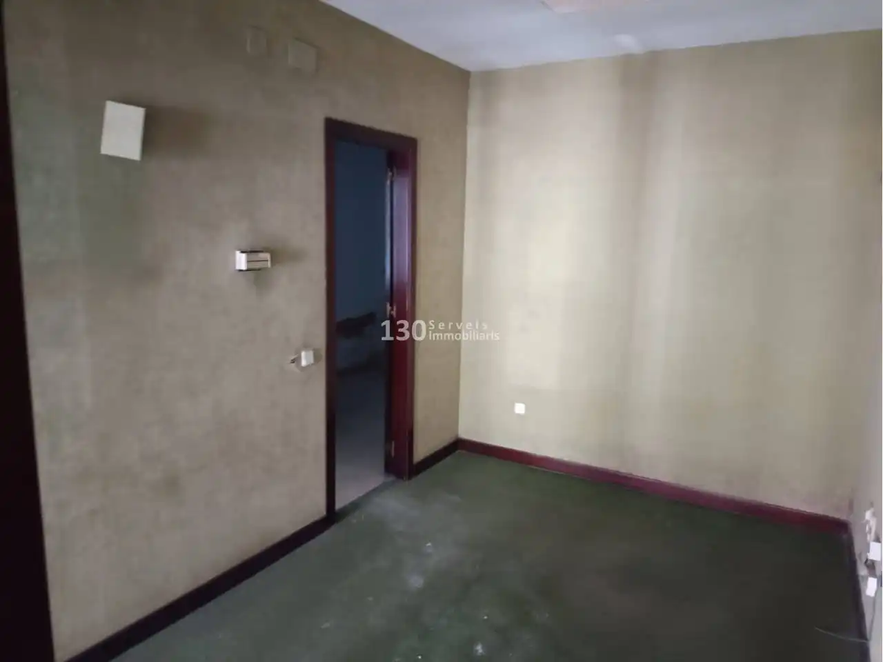 Schlafzimmer von Geschaftsraum zum Verkauf in Garcia