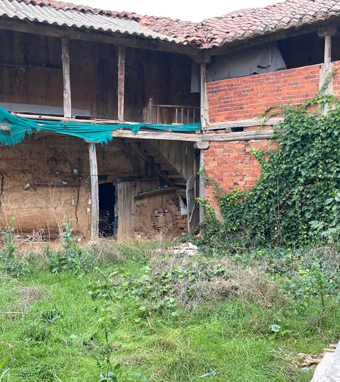 Foto 2 de Casa o xalet en venda a Calle Real, Villaturiel, León