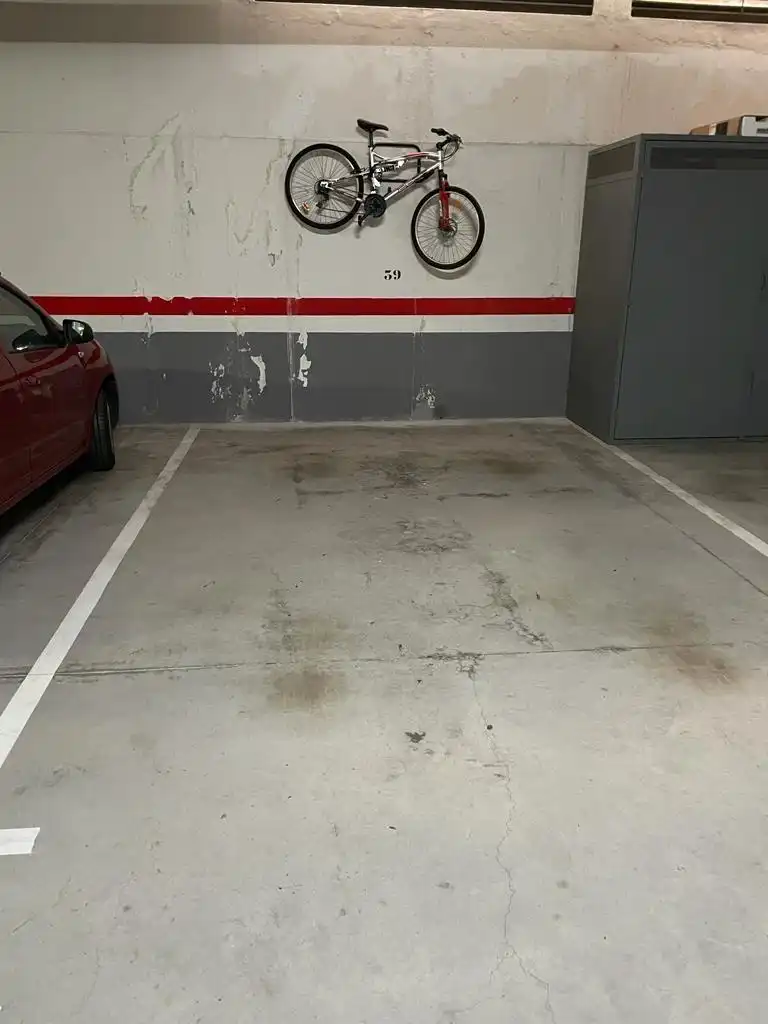 Aparcament de Pis de lloguer en Alicante / Alacant amb Calefacció, Jardí privat i Terrassa