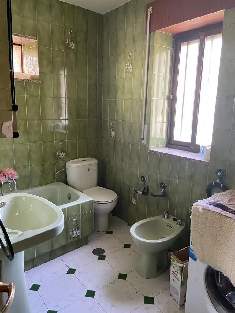 Baño de Finca rústica en venta en Palacios del Sil con Calefacción, Terraza y Balcón